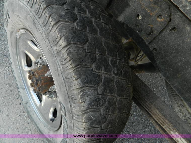 image for item J5107 2008 Chevrolet Silverado 2500HD Crew Cab pickup truck