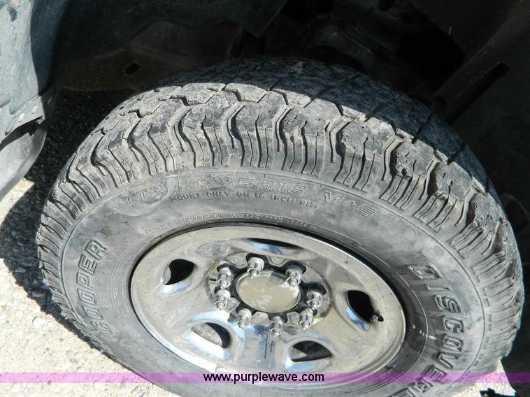 image for item J5107 2008 Chevrolet Silverado 2500HD Crew Cab pickup truck