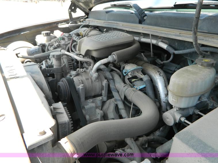 image for item J5107 2008 Chevrolet Silverado 2500HD Crew Cab pickup truck