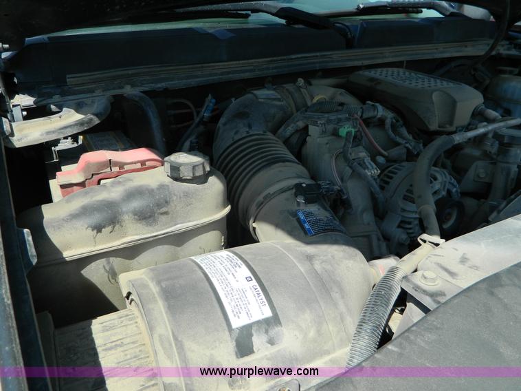 image for item J5107 2008 Chevrolet Silverado 2500HD Crew Cab pickup truck