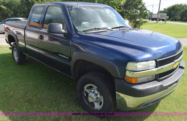 image for item K2794 2002 Chevrolet Silverado 2500HD Ext. Cab pickup truck