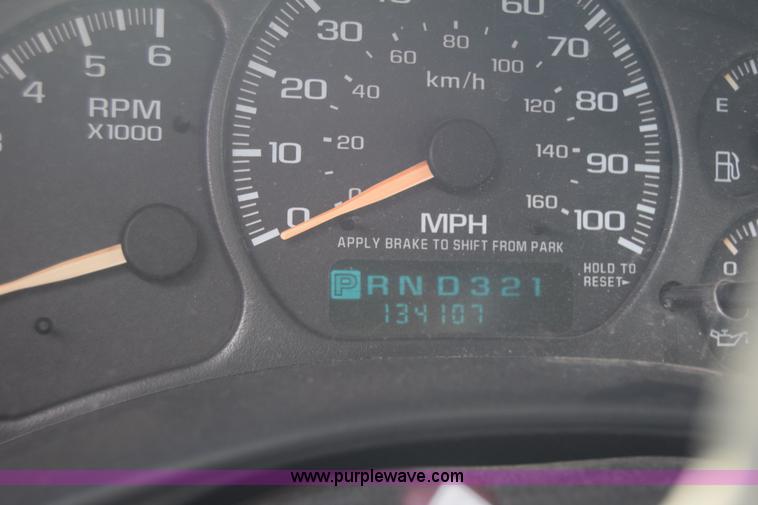 image for item K2794 2002 Chevrolet Silverado 2500HD Ext. Cab pickup truck