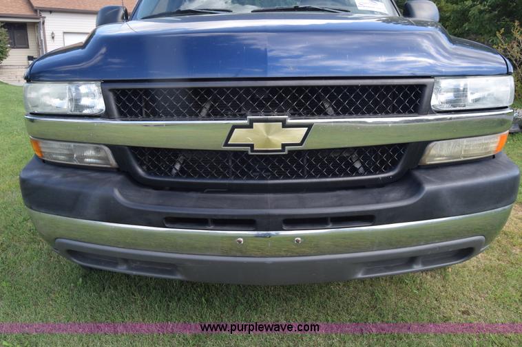 image for item K2794 2002 Chevrolet Silverado 2500HD Ext. Cab pickup truck