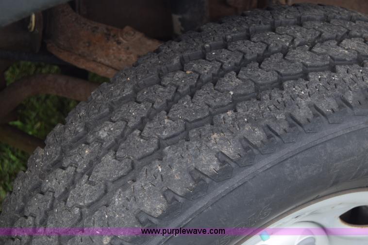 image for item K2794 2002 Chevrolet Silverado 2500HD Ext. Cab pickup truck