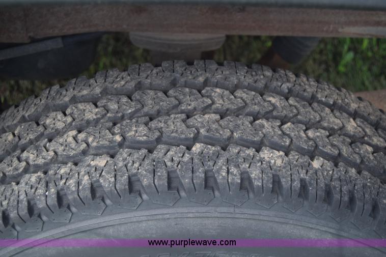 image for item K2794 2002 Chevrolet Silverado 2500HD Ext. Cab pickup truck