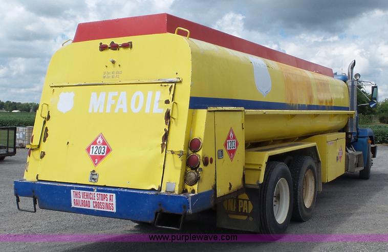 image for item K3479 1998 Freightliner FLD fuel truck