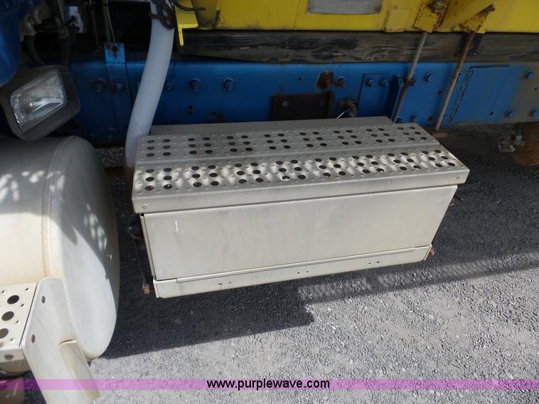 image for item K3479 1998 Freightliner FLD fuel truck