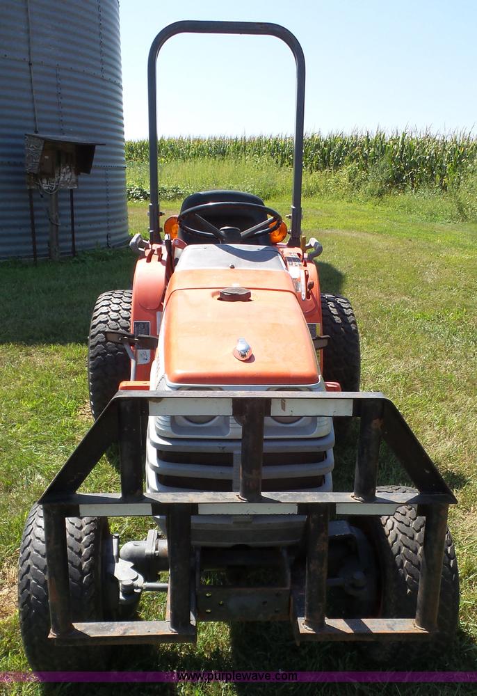 image for item K3740 Kubota B7300HST tractor