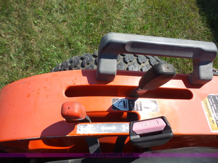 image for item K3740 Kubota B7300HST tractor