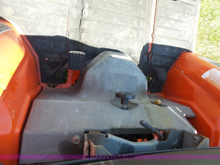 image for item K3740 Kubota B7300HST tractor