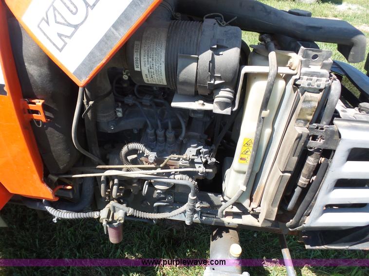 image for item K3740 Kubota B7300HST tractor