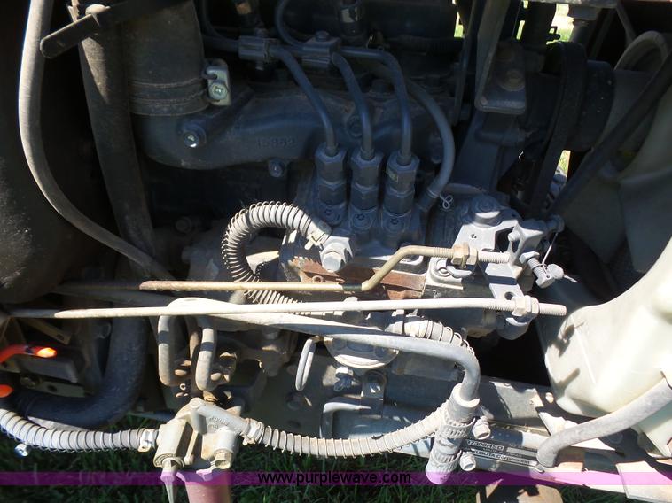 image for item K3740 Kubota B7300HST tractor