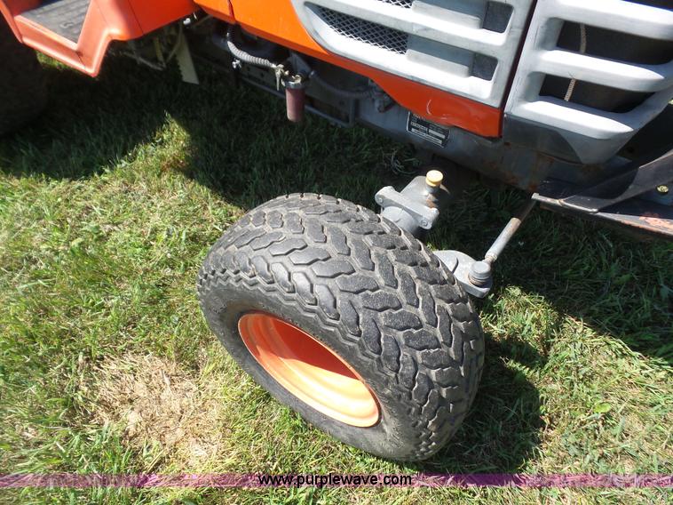 image for item K3740 Kubota B7300HST tractor