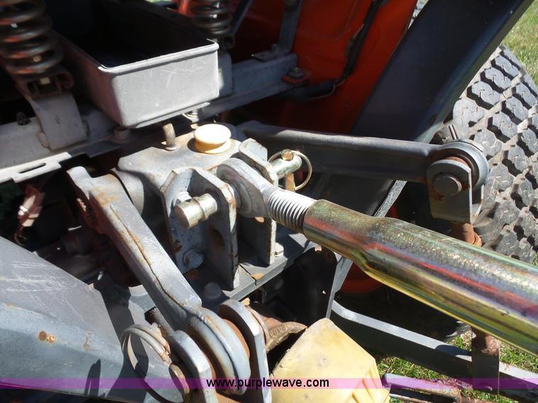 image for item K3740 Kubota B7300HST tractor