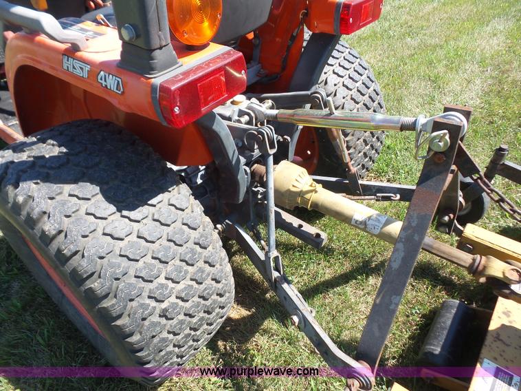 image for item K3740 Kubota B7300HST tractor