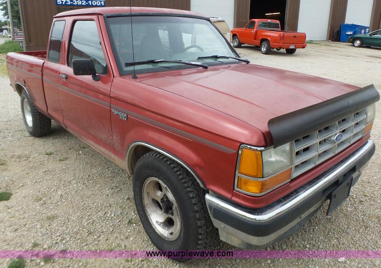 image for item K5709 1992 Ford Ranger SuperCab pickup truck
