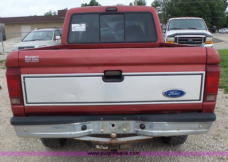 image for item K5709 1992 Ford Ranger SuperCab pickup truck