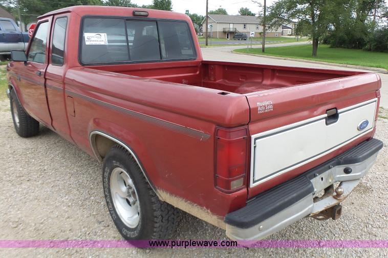 image for item K5709 1992 Ford Ranger SuperCab pickup truck