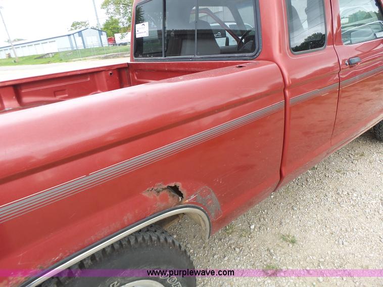 image for item K5709 1992 Ford Ranger SuperCab pickup truck