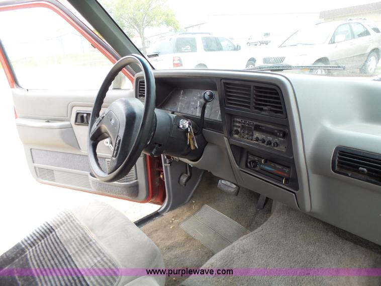 image for item K5709 1992 Ford Ranger SuperCab pickup truck