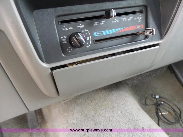 image for item K5709 1992 Ford Ranger SuperCab pickup truck