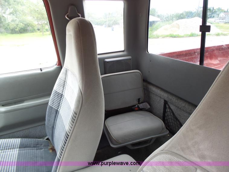 image for item K5709 1992 Ford Ranger SuperCab pickup truck