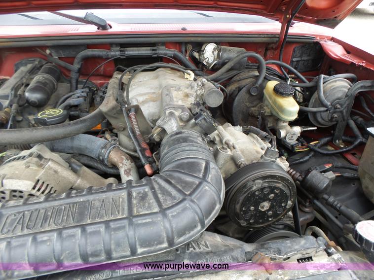 image for item K5709 1992 Ford Ranger SuperCab pickup truck