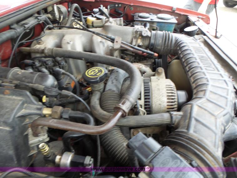 image for item K5709 1992 Ford Ranger SuperCab pickup truck