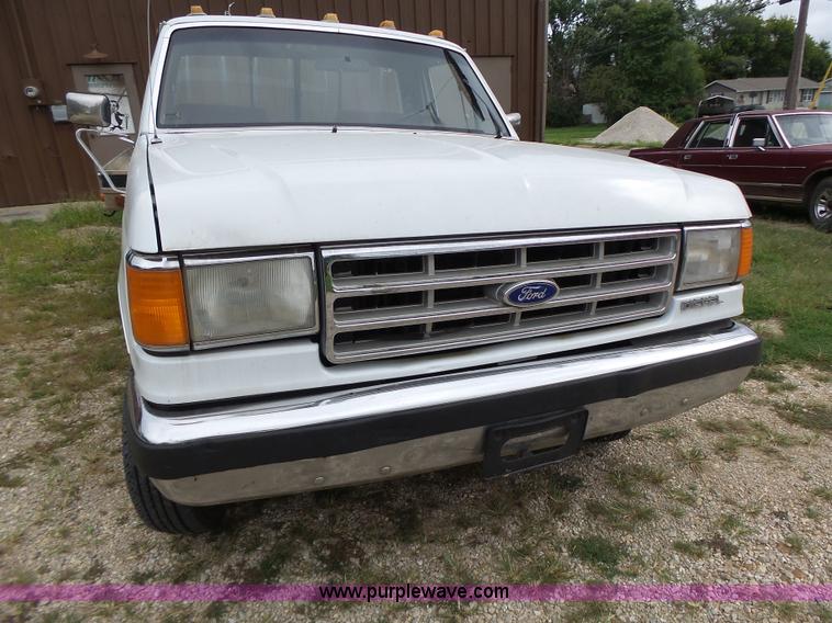 image for item K5711 1988 Ford F350 rollback truck