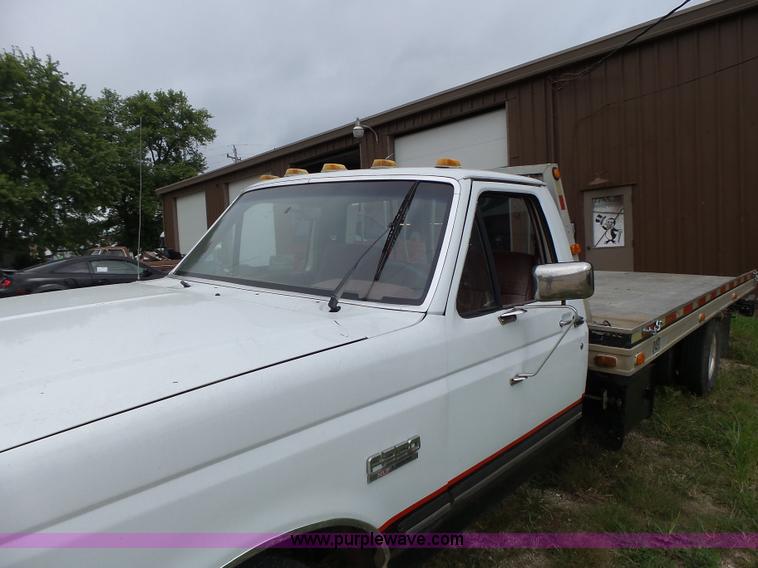 image for item K5711 1988 Ford F350 rollback truck