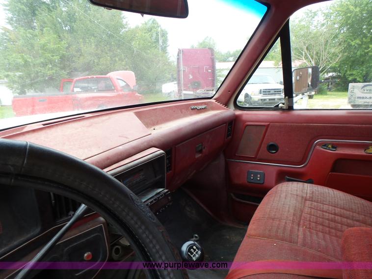 image for item K5711 1988 Ford F350 rollback truck