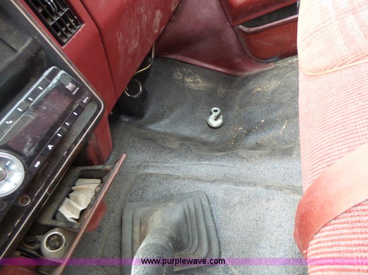 image for item K5711 1988 Ford F350 rollback truck