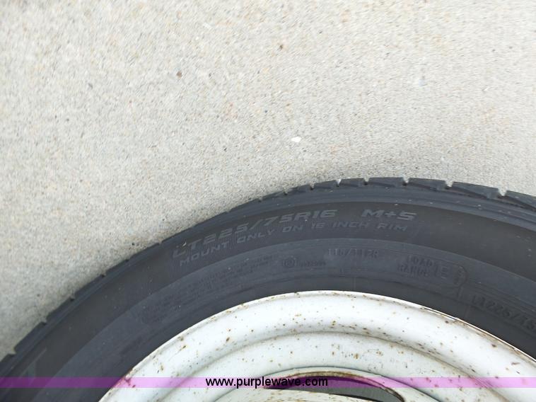 image for item K5719 2009 Ford E450 Champion bus