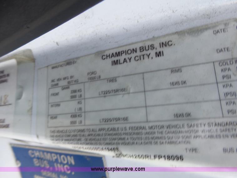 image for item K5719 2009 Ford E450 Champion bus