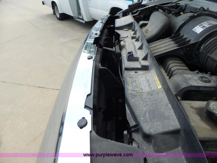 image for item K5719 2009 Ford E450 Champion bus