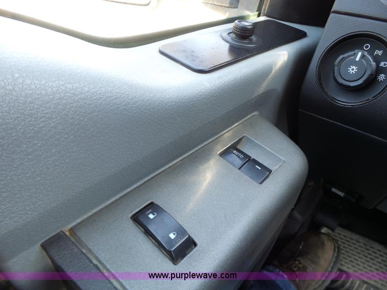 image for item K5721 2011 Ford F250 Super Duty SuperCab pickup truck