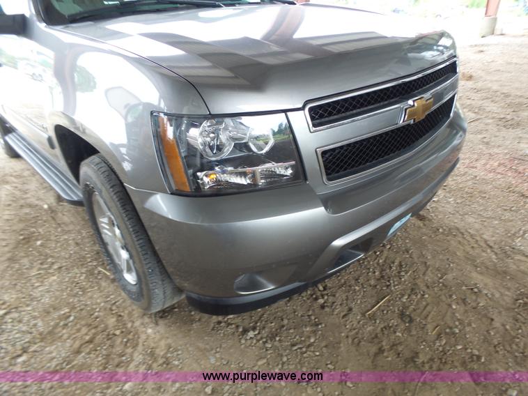 image for item K5724 2007 Chevrolet Suburban 1500 SUV
