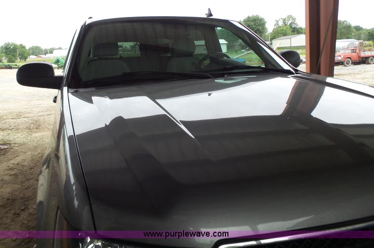 image for item K5724 2007 Chevrolet Suburban 1500 SUV