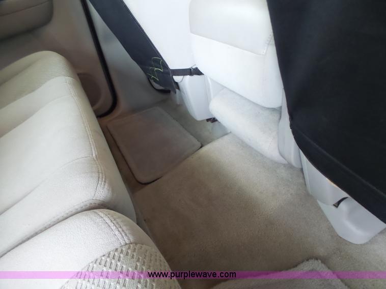 image for item K5724 2007 Chevrolet Suburban 1500 SUV