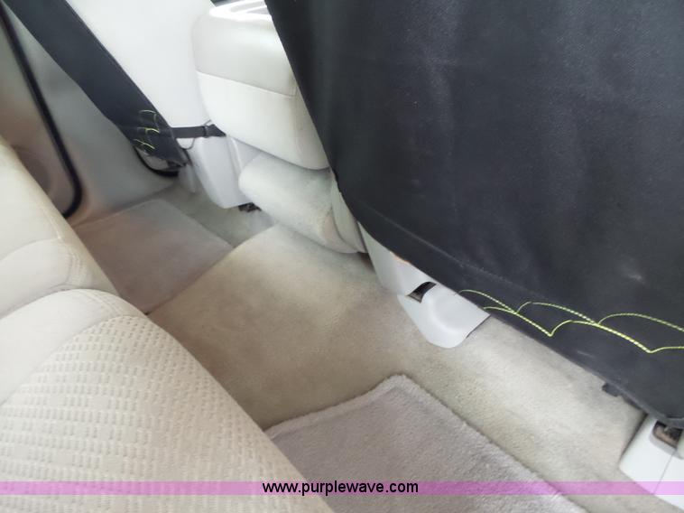 image for item K5724 2007 Chevrolet Suburban 1500 SUV