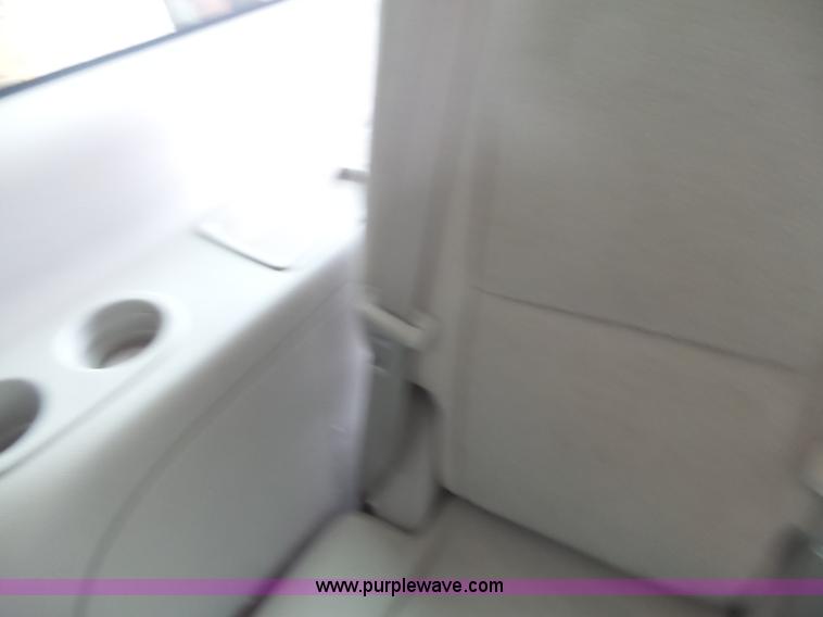 image for item K5724 2007 Chevrolet Suburban 1500 SUV