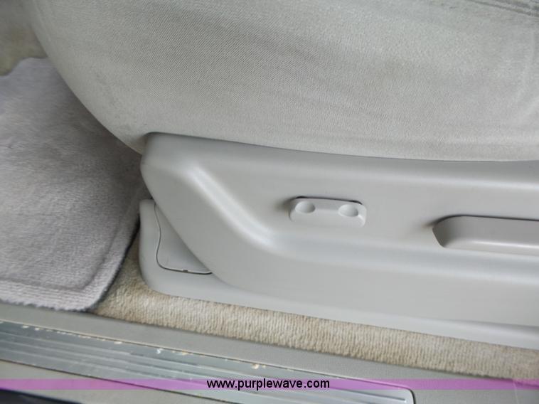 image for item K5724 2007 Chevrolet Suburban 1500 SUV