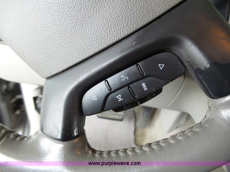 image for item K5724 2007 Chevrolet Suburban 1500 SUV