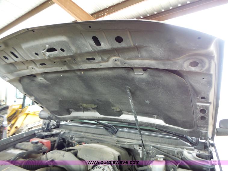 image for item K5724 2007 Chevrolet Suburban 1500 SUV