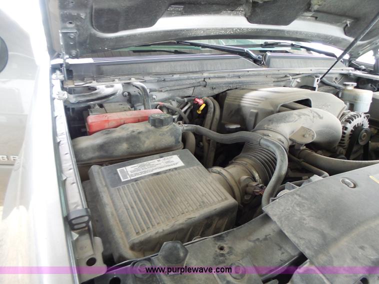 image for item K5724 2007 Chevrolet Suburban 1500 SUV