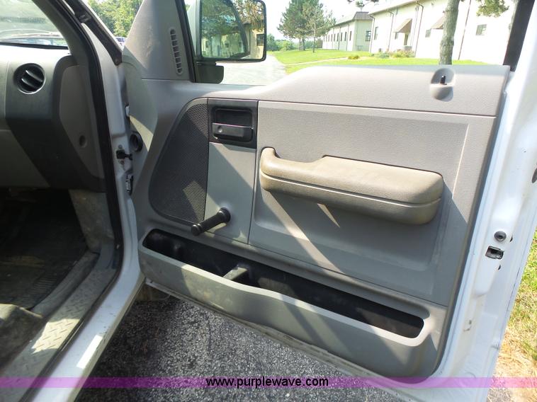 image for item K5738 2008 Ford F150 SuperCab pickup truck