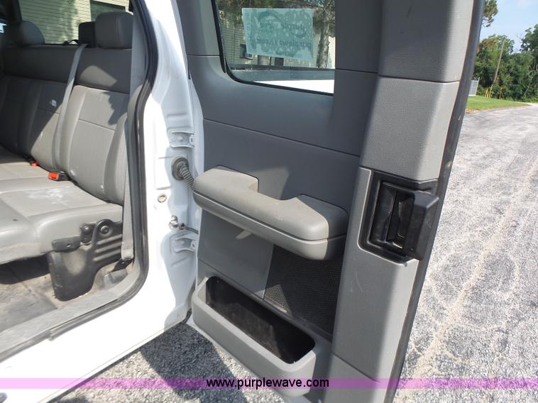 image for item K5738 2008 Ford F150 SuperCab pickup truck