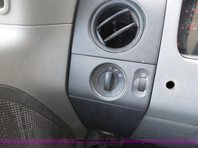 image for item K5738 2008 Ford F150 SuperCab pickup truck