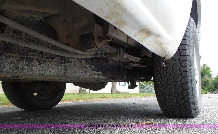 image for item K5740 2006 Chevrolet Silverado 1500 pickup truck