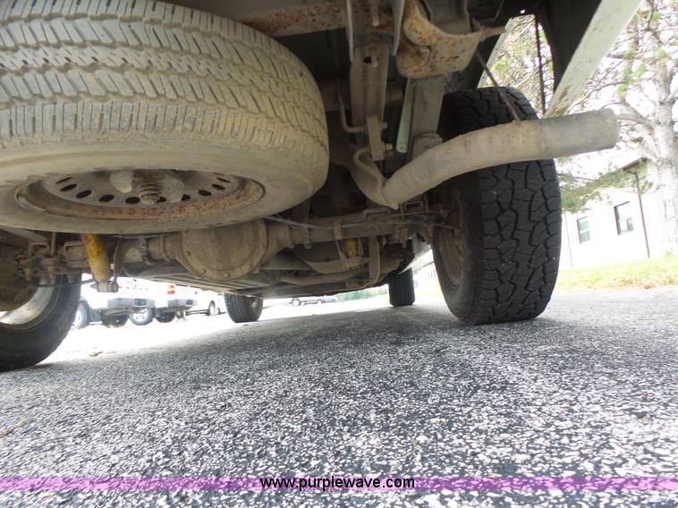 image for item K5740 2006 Chevrolet Silverado 1500 pickup truck